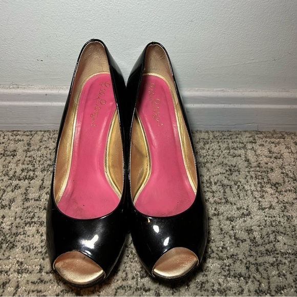 Lilly Pulitzer Black Brazil Patent Leather Glitter Peep Toe Wedges Size 8 - Picture 3 of 10